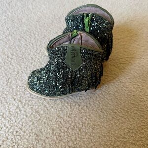 A Bear Co. Toddler Glitter Fringe Boots in Dark Green -